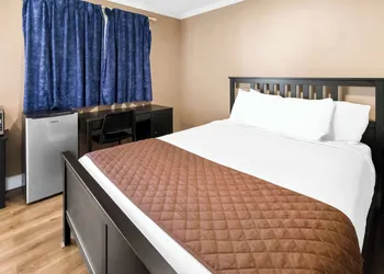 Americas Best Value Inn Avenel Woodbridge hotel thumbnail 8