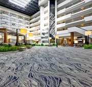 DoubleTree by Hilton Davenport hotel detail image 3