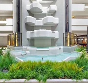 DoubleTree by Hilton Davenport hotel detail image 4