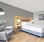 DoubleTree by Hilton Davenport hotel detail image 7
