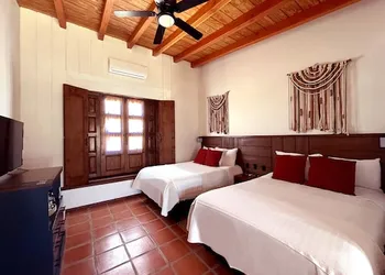 Casa Entrevez hotel thumbnail 4