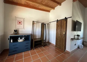 Casa Entrevez hotel thumbnail 5
