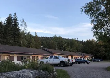 Coach House Motel 20 km East Terrace Bay hotel thumbnail 4