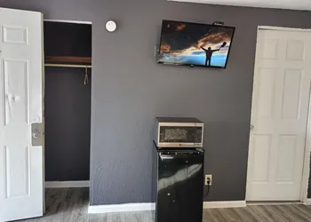 Napp Inn Motel hotel thumbnail 6