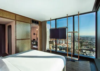 Moxy Downtown Los Angeles hotel thumbnail 8