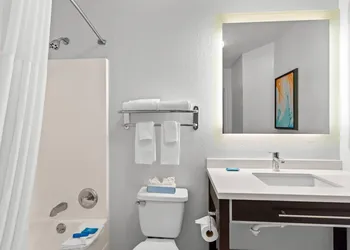 MainStay Suites Louisville Jeffersontown hotel thumbnail 4