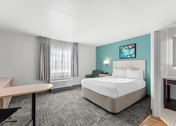 MainStay Suites Louisville Jeffersontown hotel thumbnail 7