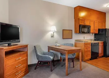 Extended Stay America Suites Houston IAH Airport hotel thumbnail 6
