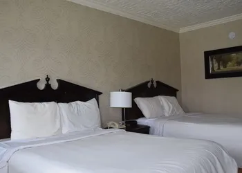 Festival Courtyard Inn hotel thumbnail 3