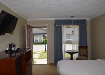 Festival Courtyard Inn hotel thumbnail 4