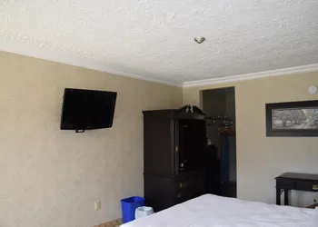 Festival Courtyard Inn hotel thumbnail 7