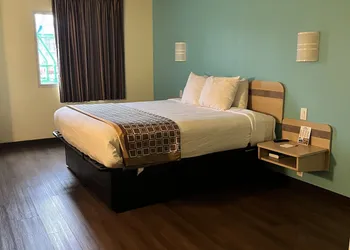Howard Johnson by Wyndham Clarksville Tennessee hotel thumbnail 7