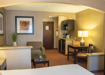 Country Inn & Suites by Radisson, Garden City, KS hotel thumbnail 8