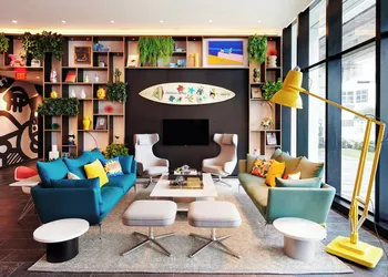 citizenM Miami Worldcenter hotel thumbnail 4