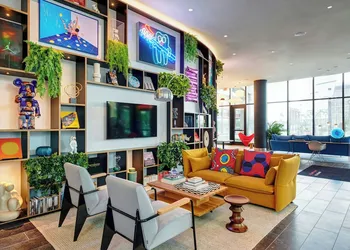 citizenM Miami Worldcenter hotel thumbnail 5
