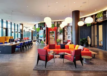 citizenM Miami Worldcenter hotel thumbnail 6