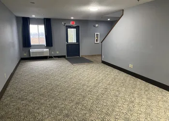 Days Inn & Suites by Wyndham Williamsburg IA North hotel thumbnail 2