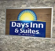 Days Inn & Suites by Wyndham Williamsburg IA North hotel detail image 4