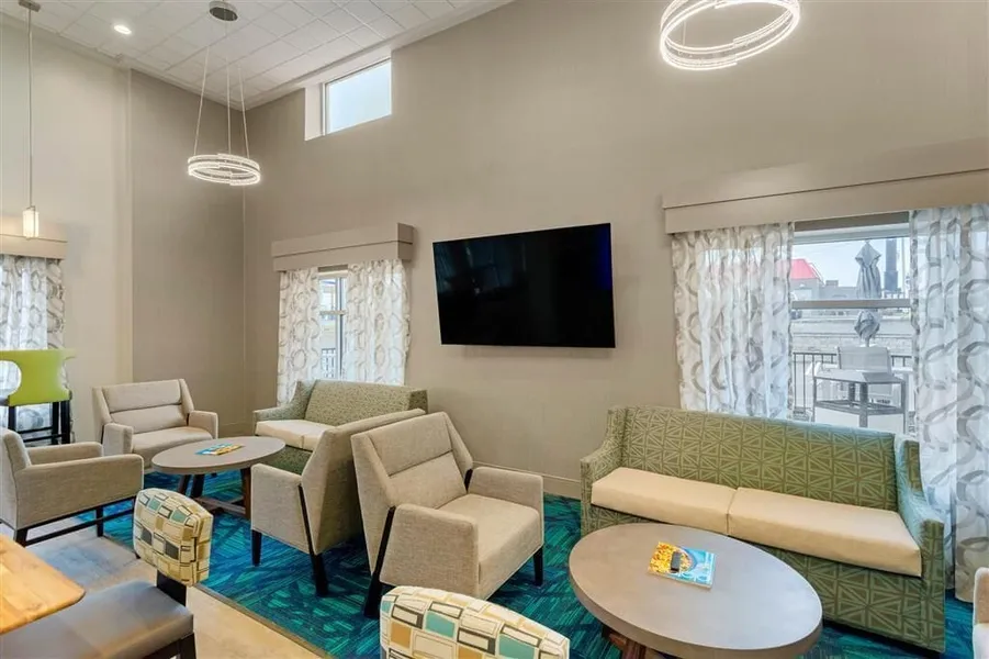 Days Inn & Suites by Wyndham Bowling Green hotel detail image 2