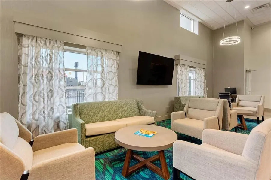 Days Inn & Suites by Wyndham Bowling Green hotel detail image 6