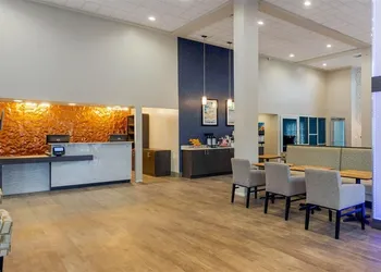 Days Inn & Suites by Wyndham Bowling Green hotel thumbnail 7