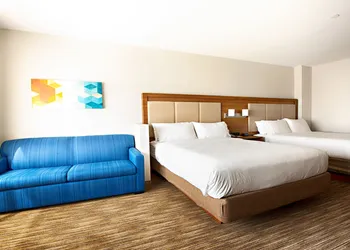 Holiday Inn Express & Suites Houston SW - Galleria Area by IHG hotel thumbnail 5