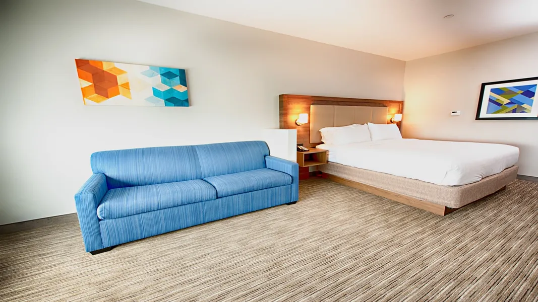 Holiday Inn Express & Suites Houston SW - Galleria Area by IHG hotel detail image 6