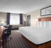 Travelodge by Wyndham Fargo West Acres hotel detail image 7