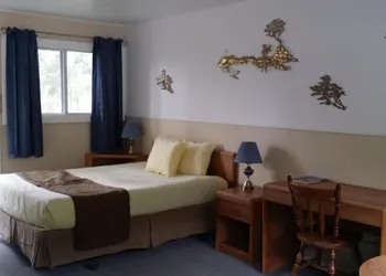 Apple Tree Inn hotel thumbnail 3