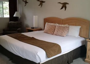 Apple Tree Inn hotel thumbnail 5