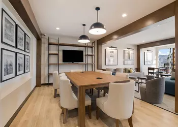 Everhome Suites Corona hotel thumbnail 5