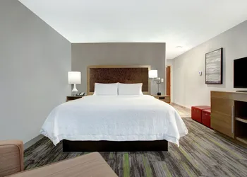 Ramada by Wyndham St. Paul AB hotel thumbnail 5