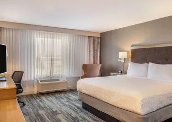 Ramada by Wyndham St. Paul AB hotel thumbnail 8