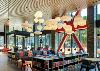 citizenM Seattle Pioneer Square hotel thumbnail 4