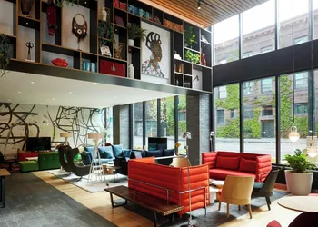 citizenM Seattle Pioneer Square hotel thumbnail 5