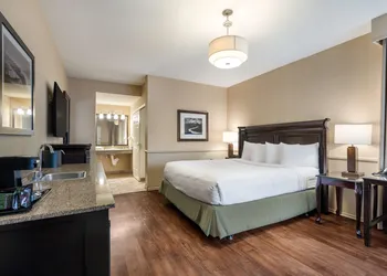 Best Western Corona Hotel & Suites hotel thumbnail 4