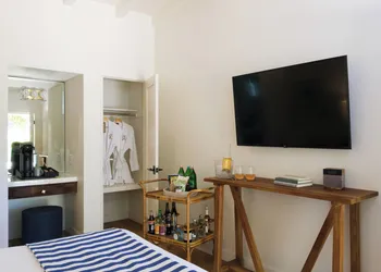 Hotel Ynez hotel thumbnail 5
