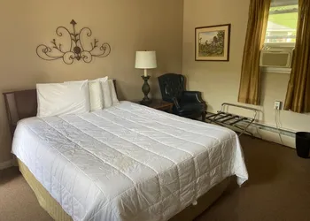 Laurelwood Inn and Steakhouse hotel thumbnail 4