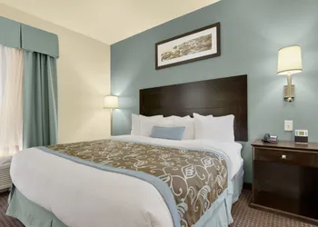 Holiday Inn Express Gulfport Beach by IHG hotel thumbnail 4