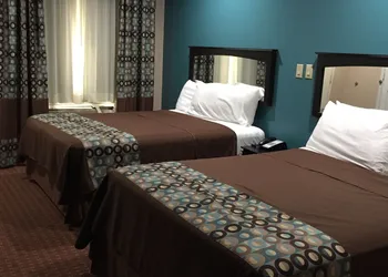 Scottish Inn & Suites hotel thumbnail 5