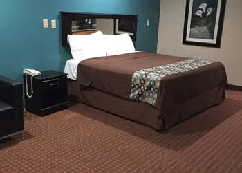 Scottish Inn & Suites hotel thumbnail 7