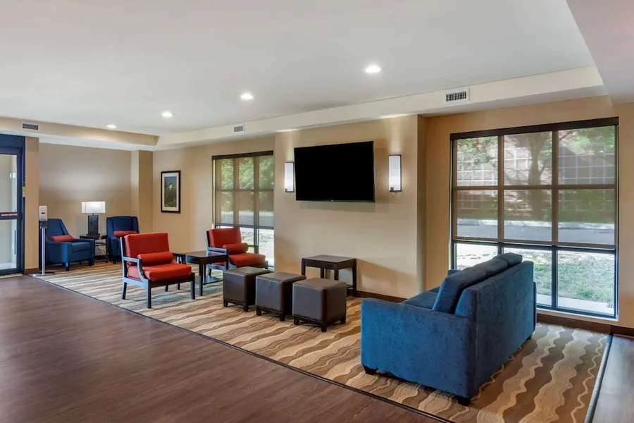 Comfort Inn & Suites Charlottesville Hollymead Town Center hotel detail image 2