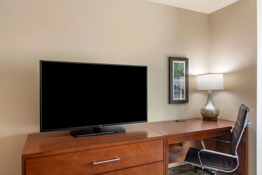 Comfort Inn & Suites Charlottesville Hollymead Town Center hotel detail image 6