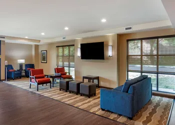 Comfort Inn & Suites Charlottesville Hollymead Town Center hotel thumbnail 2