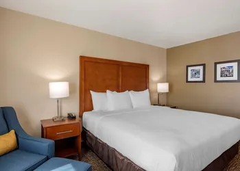 Comfort Inn & Suites Charlottesville Hollymead Town Center hotel thumbnail 7