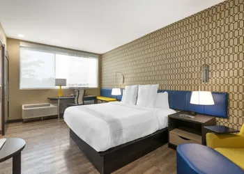 Glō Best Western Pooler - Savannah Airport Hotel hotel thumbnail 5
