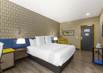 Glō Best Western Pooler - Savannah Airport Hotel hotel thumbnail 6