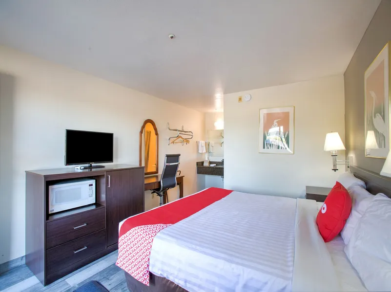 OYO Woodland Hotel and Suites hotel detail image 6