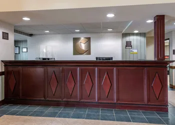 Comfort Inn & Suites Lake George hotel thumbnail 3