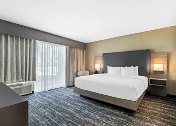 Hourglass Hotel, Trademark Collection by Wyndham hotel thumbnail 6